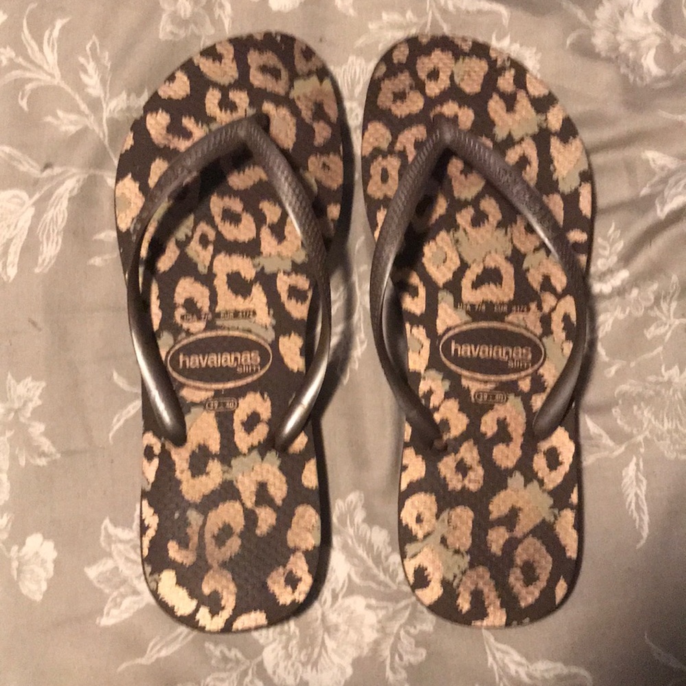 Havaiana’s Slim brown flip flop